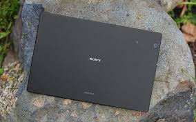 Sony xperia z4 tablet is based on android 5.0 and packs 32gb of inbuilt storage that can be expanded via microsd card (up to 128gb). Sony Xperia Z4 Tablet Review Expertize Performance