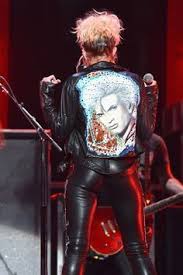 Enter @ your own risk! Pin On Mileycyrus