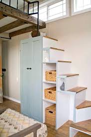 Escalier Pour Petite Maison In 2020 Tiny House Stairs Tiny House Storage Tiny House Interior