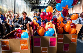 Tamara van ark (born 11 august 1974) is a dutch politician of the people's party for freedom and democracy (vvd). De Onvervulde Droom Van Sybrand Buma De Volkskrant