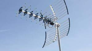 Comment installer une antenne TV terrestre extérieure ? | Leroy Merlin