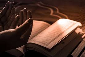 دعاء فكً الكرب والهم والحزن.. ردده الآن في العشر الأوائل من ذي الحجة (اللَّهُمَّ إِنِّي أَعُوذُ بِكَ مِنَ جَهْدِ البَلاَءِ)