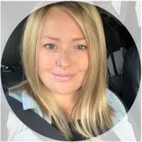 Stephanie Dreyfus's Instagram, Twitter & Facebook