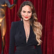 So, this sassy, sleek and straight haircut is one of the best medium straight hairstyles undoubtedly. How Straight And Wavy Hair Looks On Celebrities Popsugar Beauty