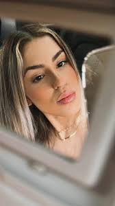 Uma loura legal e que sabe o que quer. Decidida, fatal, mas dengosa. 🎶  Brincadeira(ou não) 🤪 . . . . Sempre por as fadas 💖 Make:  @bbrentanomakeup hair: @leila.schuh . . #leilaschuhbeautyhair  #bbrentanomakeup