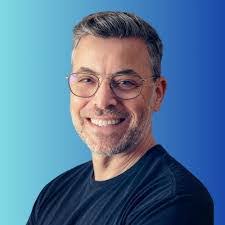 Alisha Eason's Instagram, Twitter & Facebook