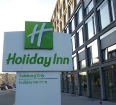 Situated just north of the city centre, the holiday inn® salzburg city hotel puts guests within easy reach of salzburg's atmospheric old town, just two kilometres away. Aussenansicht Bilder Holiday Inn Salzburg City Salzburg Holidaycheck