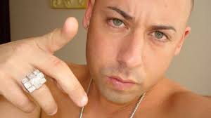 Tiene 5 hijos, el primero de nombre josé fernando cosculluela meaux con anaira meaux y su segundo hijo, franco josé cosculluela moreno, 33 este último, hijo de gina moreno, su expareja, con la que ha tenido problemas legales, entre ellos, una acusación por violencia de género. Cosculluela Tour Dates 2021 2022 Cosculluela Tickets And Concerts Wegow United States