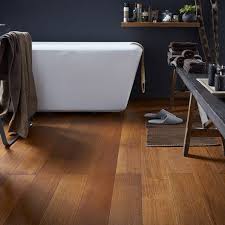 Parquet Massif Merbau Brun Rouge Huile L Parquet Salle De Bain Salle De Bain Grise Salle De Bain Bois