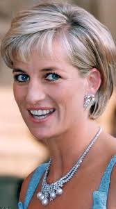 With her longer hair, diana tried bigger curls pinned back while visiting the deaf, blind and rubella council family centre. Diana Hairstyle That Was Her Crowning Glory Daily Mail Online