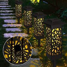 Durch ein kugelgelenk können sie die winkeleinstrahlung optimal einstellen. 4 Stuck Gartenleuchte Solar Vegena Gartenbeleuchtung Mit Erdspiess Solarleuchte Garten Gartenlampe Ip65 Wasserdicht Led Wegbeleuchtung Solarlampen Fur Aussen Terrasse Hinterhofe Rasen Wege Amazon De Beleuchtung