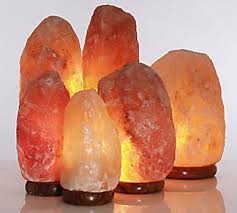 Garam bukit akan basah atau mineral keluar (cair) pada waktu 1. Lampu Garam Bukit Himalaya