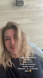 Cuando te toca ir a la fiesta ; pero la Bendi se te enferma y cambia todo  el plan ; eso si ! El desvelo sigue ! 😝