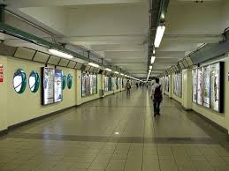 紅磡站（英語：hung hom station），城際直通車则稱之為香港紅磡站（英語：hong kong hung hom station），车站启用初期被稱為九龍站（英語：kowloon station），是一個位於香港九龍油尖旺區紅磡灣暢運道，屬於港鐵東鐵綫與西鐵綫的鐵路轉乘站，同時. User Pan3858 æ¸¯éµè»Šç«™ ç´…ç£¡ç«™ Wikiwand