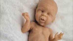 opening a full body silicone baby preemie by Sandra Linke 😍 she is  available