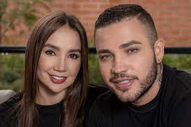 (VIDEO) Jessi Uribe y Paola Jara ¿Le quedó mejor? Paola Jara y su nuevo  pollo sudado para Jessi Uribe : ¿Le quedó mejor? Paola Jara y su nuevo  pollo sudado para Jessi Uribe