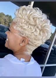 Paula Eakins (p_eakins)