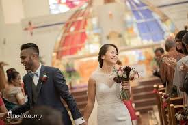 Peacockflower s world church of the divine mercy shah alam. Catholic Wedding Church Of Divine Mercy Prakash Winnie Wedding Photographer Malaysia Catholic Wedding Christian Wedding Ceremony Photographer Malaysia