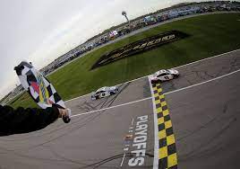The 2019 nascar xfinity series was the 38th season of the nascar xfinity series, a stock car racing series sanctioned by nascar in the united states. Nascar Kansas Cup Race Results Denny Hamlin Wins As Chase Elliott Narrowly Advances In Playoffs