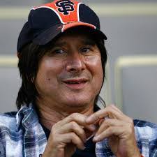 Josefa Simon's Instagram, Twitter & Facebook