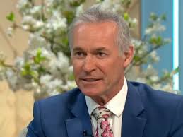 Hilary Jones blasts coronavirus-hit Tenerife hotel's quarantine measures in  furious Lorraine rant