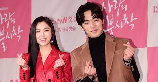 คิมจองฮยอน และ ซอเยจี เคยร่วมงานกันในผลงานภาพยนตร์ 4dx vr เรื่อง 'remembering first love' ฉายเมื่อช่วงต้นปี 2018 X3gf0mkhntt M