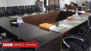 Jurusan kuliah atau program studi yang akan kamu ambil memang akan mempengaruhi masa depanmu terutama. Korupsi Massal Di Dprd Ada Kekuatan Yang Membuat Sistem Pencegahan Tidak Berfungsi Bbc News Indonesia