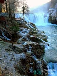 Nacionalni park una prostire se dolinom gornjeg toka rijeke une te oko kanjona rijeke unac, desne pritoke une, sve do rječice krke na zapadu. Nacionalni Park Una Strbacki Buk Beautiful Places Park Buk