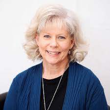 👏 Congrats to Mary Beth Warren, MS, RN, recipient of the Honorary Nursing  Alumna Award. One of Mary Beth's main goals as executive director of KU  Area Health Education Center was to