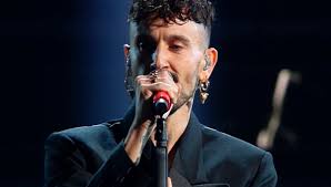 He is famous for his satirical songs and oblique yet incisive political commentary. Aiello Gianna Esibizione Sanremo Scelta Canzone Gaetano