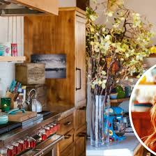 Whether it's in the suburbs, the city, or on coastal towns, you've likely come across several ranch houses before. How To Tour Ree Drummond S Ranch In Oklahoma
