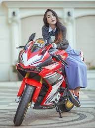 mv agusta f3 800ago納車 自分への誕生日プレゼント 10月18日バイク女子 放送局 ガールズバイカー ヘルメット 車 バイク モーターサイクル オートバイ バイカー 女性ライダー 美女ライダー 女性バイカー helmet bikerg 車 バイク 女性