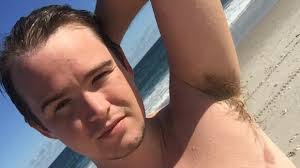 Photo : Stephen Ira Beatty s'engage pour la campagne "Healthcare for all"  pour améliorer les droits des personnes transexuelles, novembre 2013.