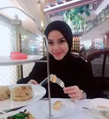 Comelnya pasangan jep dan sari yanti di acara baby shower mereka. Kerap Muat Naik Gambar Cover Badan Sari Yanti Dikhabarkan Mengandung Kisah Dunia