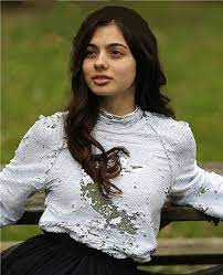 She finished in the bottom 5 of the top 10. Laura Bretan Opera Singer Reviews Facebook