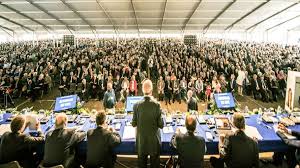 Quella di diano d'alba (1895), quella di gallo di grinzane cavour (1900) e quella di vezza d'alba (1899). Banca D Alba All Assemblea In Piazza 14 182 Soci Record Italiano Cuneocronaca It