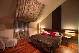 Located in peñafiel, ribera del duero's 'golden mile', this lovely complex is also focused on wine tourism. Evadium Alojamiento Hotel Spa Af Pesquera