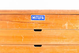 Grosse Schubladenkommode Stubenzier De Mobel Aus Gebrauchten Turngeraten Gebrauchte Trunkasten Schubladenkommode Grosse Kommode Upcycling Mobel