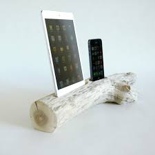 Neun ideen, wie sich eine trennwand aus holz selber bauen lässt. Treibholz Idee Dockingstation Ipad Handy Stander Treibholz Handy Dockingstation Treibholz