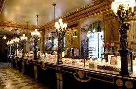 Laduree Champs Elysees Salon De The Boutique Et Restaurant Laduree Paris Bakery Design Interior Paris