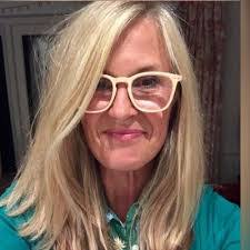 Rochelle Hood's Instagram, Twitter & Facebook