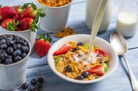 Banyak orang memilih menambahkan bawang putih lebih banyak ketika membumbui tumisan dan sayur sup mereka demi mendapatkan manfaat bawang putih. Suka Makan Oatmeal Untuk Sarapan Ini 7 Manfaat Sehatnya