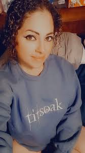 I'm in love love love!!! 🥰 Thank you Ashlyn Preuss for this comfy sweater!  ❤️🍁🍂❤️