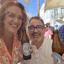 What are some nice public golf courses near Kona or Honolulu in Hawaii?