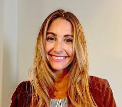 Devon Hess's Instagram, Twitter & Facebook