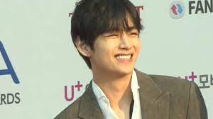 Let's start with taehyung's 'box' smile from 2013: Kim Taehyung All Moments At The Fact Music Awards 2019 Tma Youtube