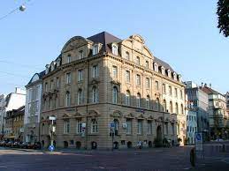Werden sie mitglied bei der volksbank freiburg eg. Bild Deutsche Bank Kaiser Joseph Strasse Freiburg
