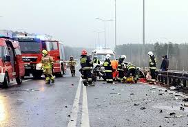 Samochód ciężarowy zderzył się tam z osobówką. Wypadek S1 Pyrzowice Artykuly Dziennik Zachodni