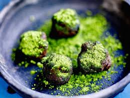 Cake Pop Chocolat Noir Et Matcha Recettes Recette Recette Matcha Cake Pops