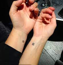 Kendisi Kucuk Ama Anlami Buyuk Size Ilham Verecek Birbirinden Guzel 36 Dovme Mini Tattoos Eslesen Dovmeler Sevgili Dovme